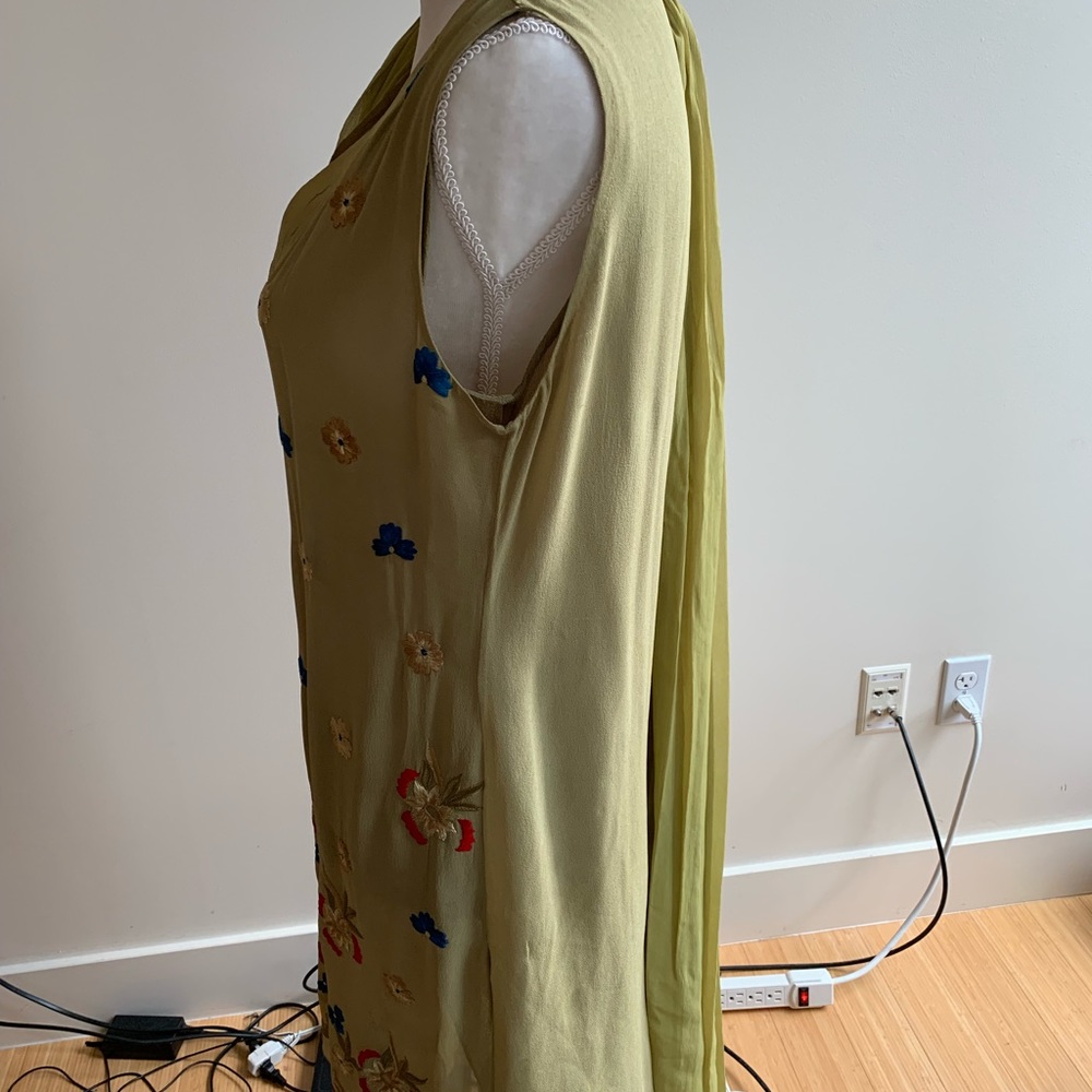 Designer Indian salwar suit. Chest 40 - Picture 4 of 7